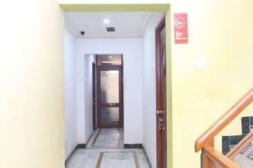 هتل Krishna Park Guest House