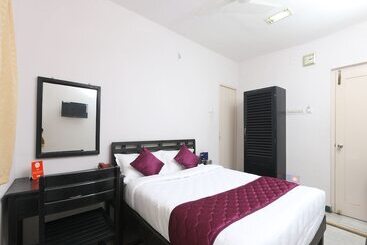 هتل Krishna Park Guest House