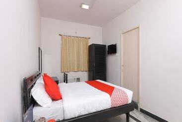 هتل Krishna Park Guest House