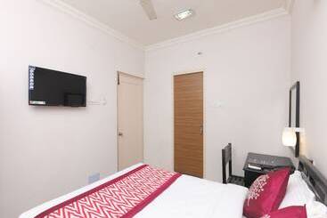 هتل Krishna Park Guest House