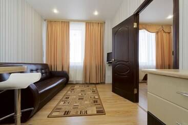 هتل Orion Apartment