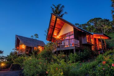 هتل Palau Carolines Resort