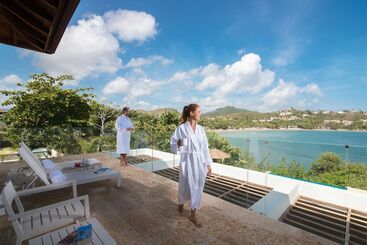هتل The Cliff 6 Bed Villa