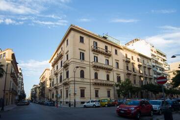 پانسیون Palermo Gallery