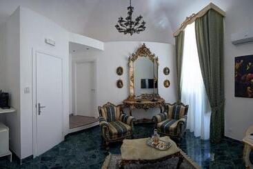 پانسیون Palermo Gallery