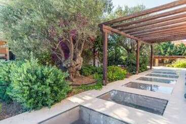 پانسیون Therme Sea Luxury Lodge