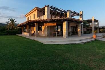 پانسیون Therme Sea Luxury Lodge