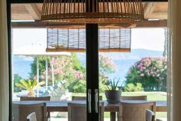 پانسیون Therme Sea Luxury Lodge