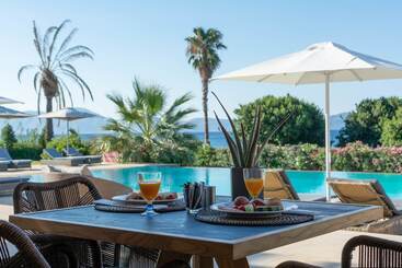 پانسیون Therme Sea Luxury Lodge