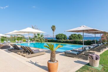 پانسیون Therme Sea Luxury Lodge
