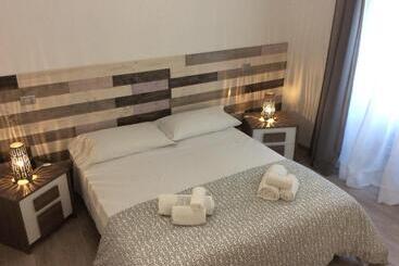 پانسیون Whatshouse Roma