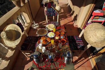 تختخواب و صبحانه Berber Family Lodge