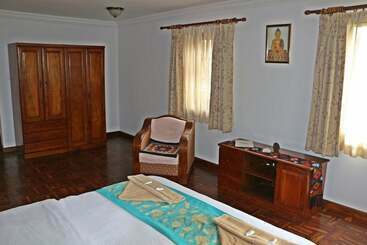 تختخواب و صبحانه Sherpa Home