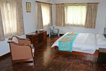 تختخواب و صبحانه Sherpa Home