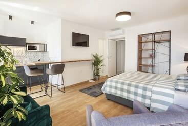 Central Rijeka Apartments Ciottina 24