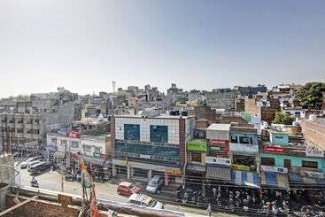 Itsy Hotels Amrita Raghunath Bazaar Jammu