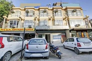Itsy Hotels Amrita Raghunath Bazaar Jammu