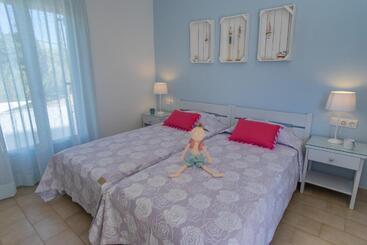 هتل Kirki Rooms