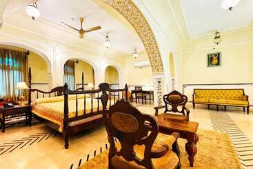 هتل Saba Haveli