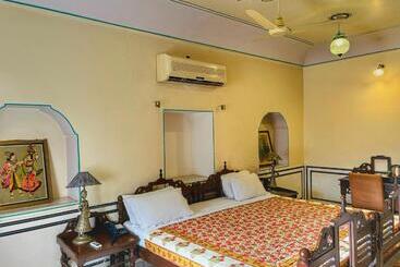 هتل Saba Haveli