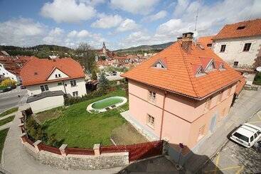 پانسیون Penzion Gardena