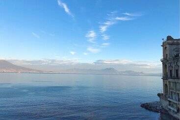 تختخواب و صبحانه It S Room Naples