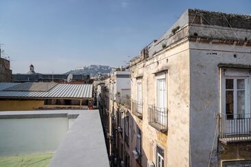 تختخواب و صبحانه It S Room Naples