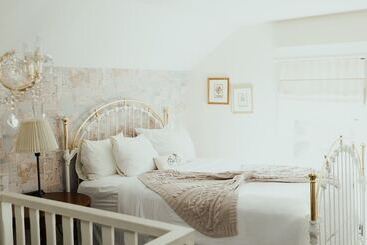 تختخواب و صبحانه La Villa De Adelina