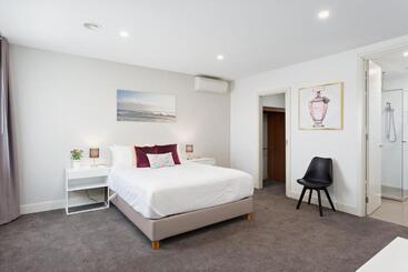 Boutique Stays   Mentone Abode