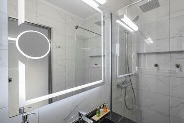 هتل Alegria Suites