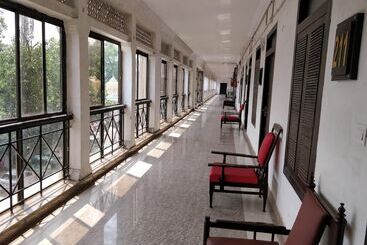 هتل Central