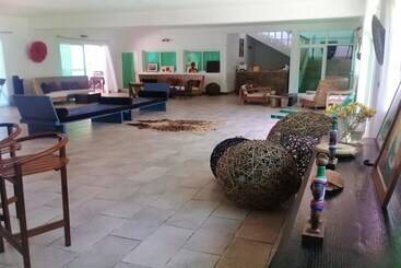 هتل Ehotilé Lodge