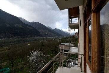 هتل Hillside Valley