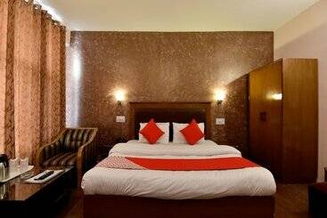 هتل Nishita Resorts By Oyo Rooms