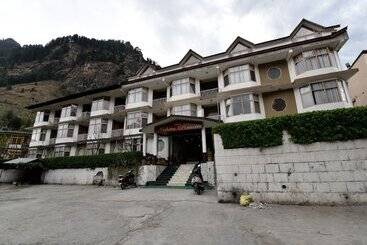هتل Nishita Resorts By Oyo Rooms