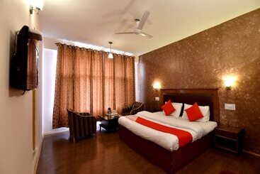 هتل Nishita Resorts By Oyo Rooms