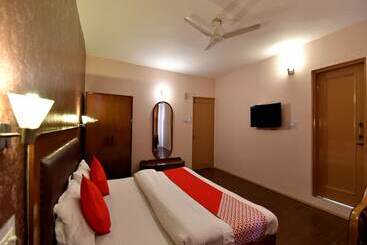 هتل Nishita Resorts By Oyo Rooms