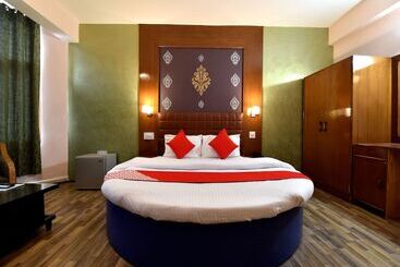 هتل Nishita Resorts By Oyo Rooms
