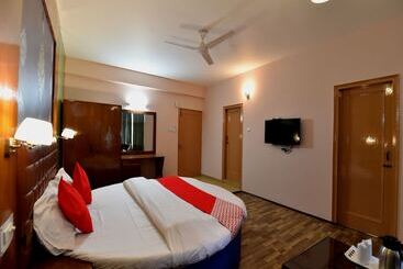 هتل Nishita Resorts By Oyo Rooms