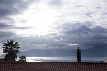 Пансион Apollon Library Suites