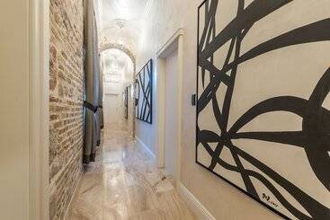 پانسیون Zara Palace   Design Rooms