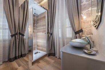 پانسیون Zara Palace   Design Rooms