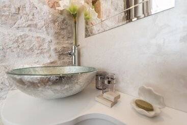 پانسیون Zara Palace   Design Rooms