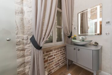 پانسیون Zara Palace   Design Rooms
