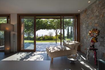 Villa Terra Creta, Luxury Retreat & Private Spa
