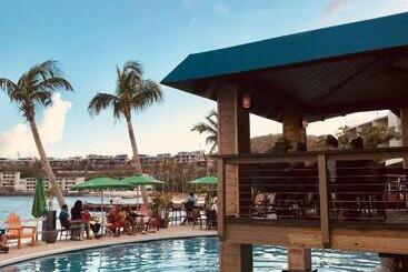 Bolongo Bay Beach Resort