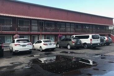 Four Winds Motel