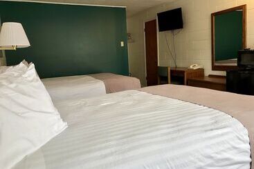 Four Winds Motel
