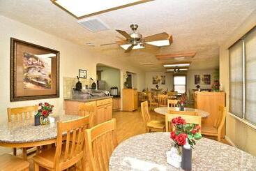 هتل Abbey Inn Cedar City