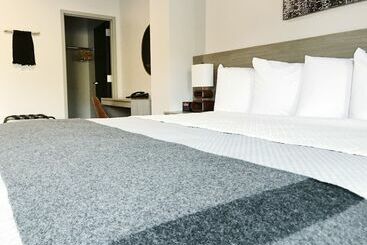 هتل Airport Inn